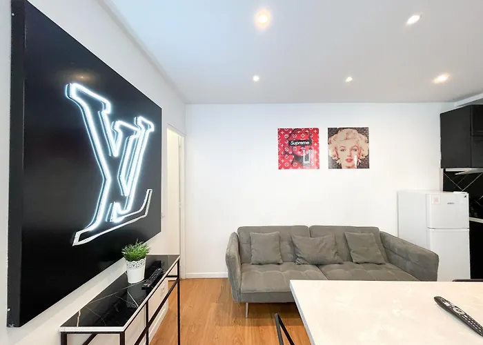 Urbanflat 115 - Grand Duplex Dans Le Centre De *